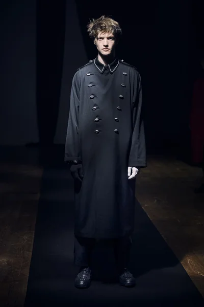Look 13
